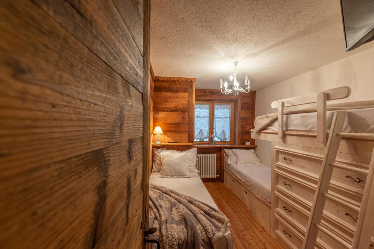 L'Atelier Du Temps - Le Petit Refuge Appartement 科涅 外观 照片